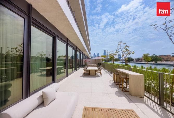 Ultra Luxury | Prime Location | Full Canal Views - Image 1