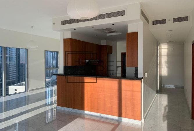 corner unit, option to convert into 2 br,sea view