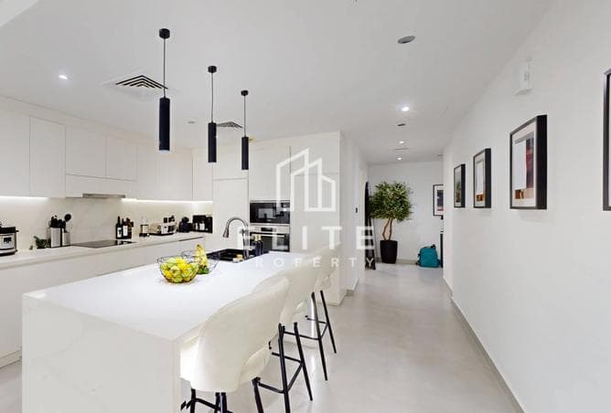 FULLY UPGRADED, HIGH FLOOR, SMART HOME TECH, VOT - Image 1