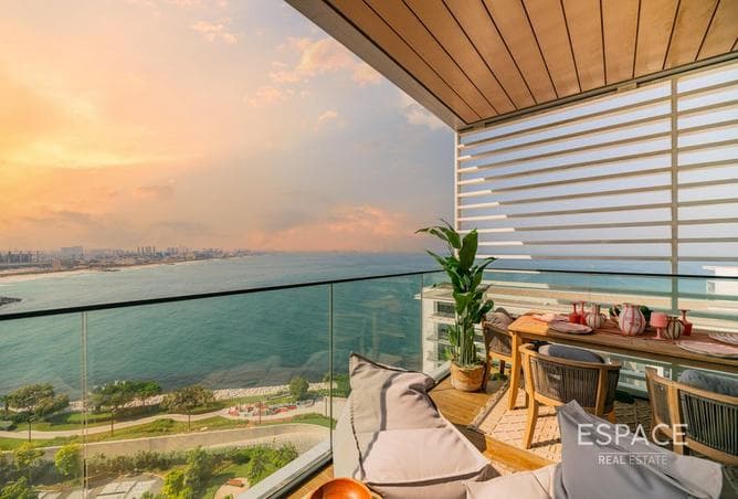Fully Upgraded | Vacant | Stunning Views - Image 1