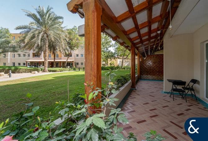 Ground Floor | 2 Bed Plus Study | Upgraded